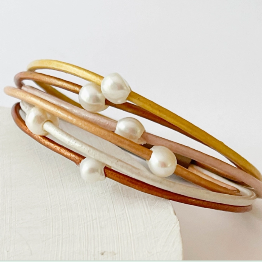 Pearl and Gold Shimmer Bracelet